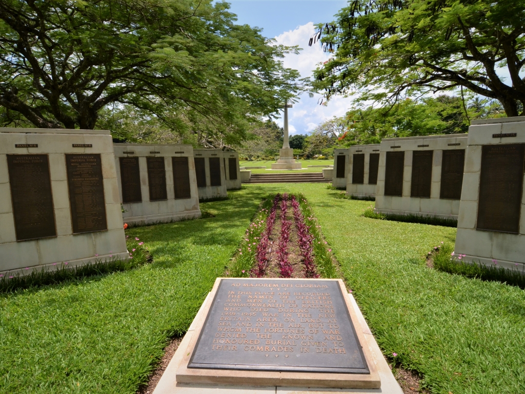 ココポ内陸にあるビタパカ墓地、ここには太平洋戦争時に旧日本軍との戦闘で亡くなった連合軍の兵士や、それ以前の第一次大戦で亡くなった方々が眠っています